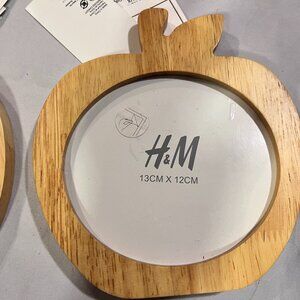 H&M Apple-Shaped Picture Frame